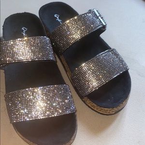 Women sandals